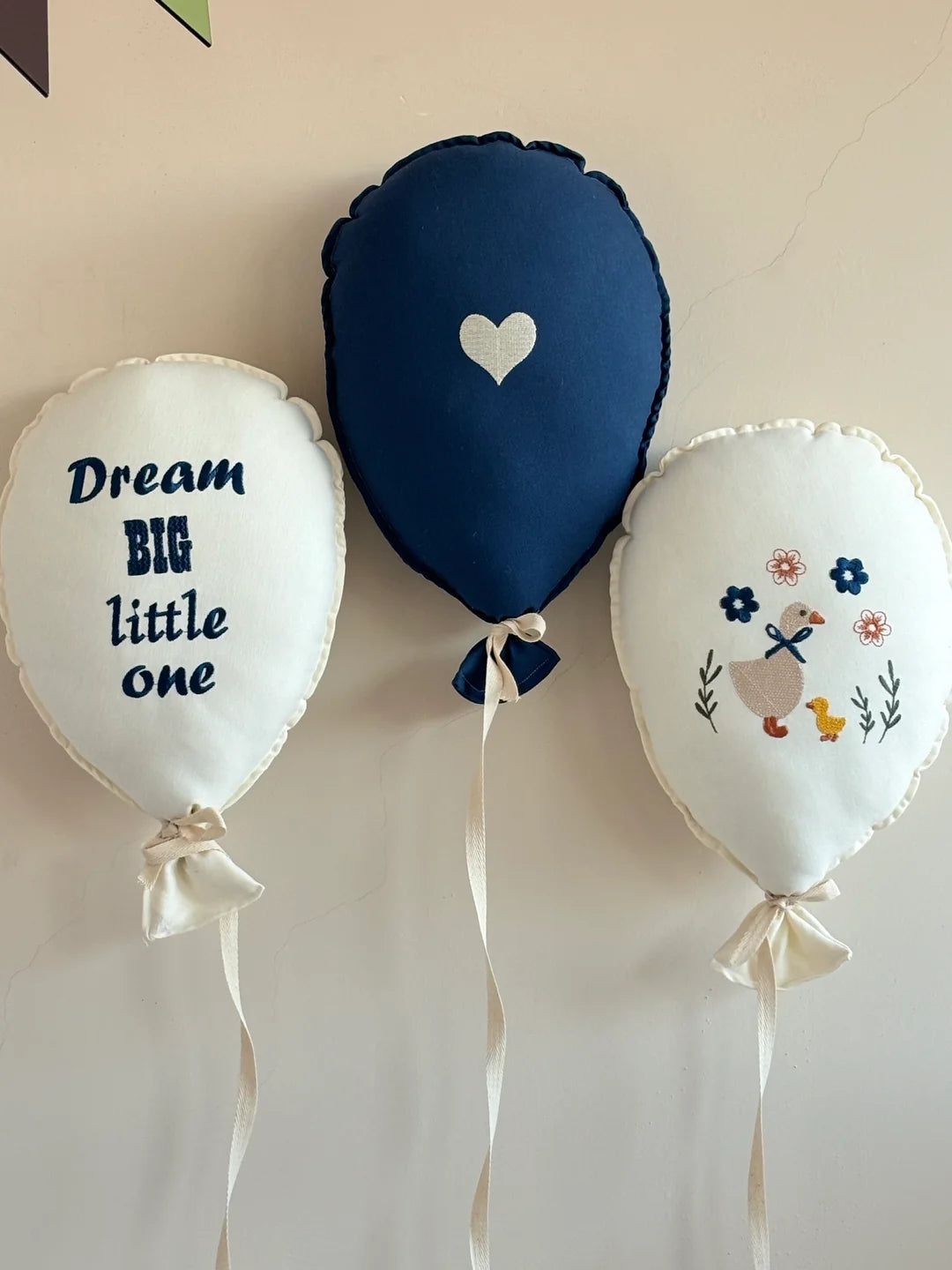 3' lü İsim Nakışlı Balon Yastık